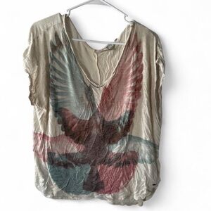 Guess Cream V-Neck Tee with Red & Blue Dove Graphic